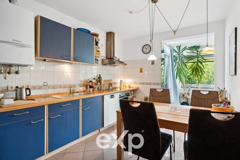 backbone_512656-A_028_WEB